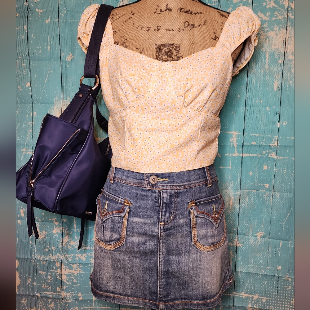 Cottagecore "Shein" Crop Top with smocked back. - Picture 5 of 8